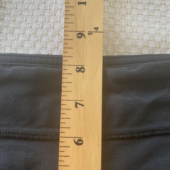 Lululemon Run Inspire Crop II Tight Leggings capri Solid Black Size 2 - Picture 14 of 16